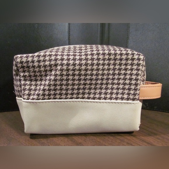Hackett London Houndstooth Amenity Travel Kit Bag - Picture 4 of 9
